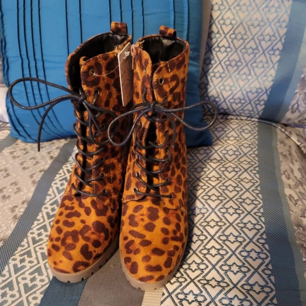 Mudd Leopard Print Boots